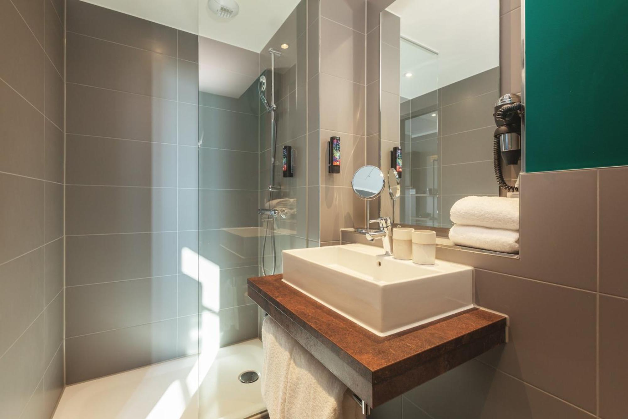 Holiday Inn - The Niu, Bricks Hamburg Eppendorf By Ihg מראה חיצוני תמונה