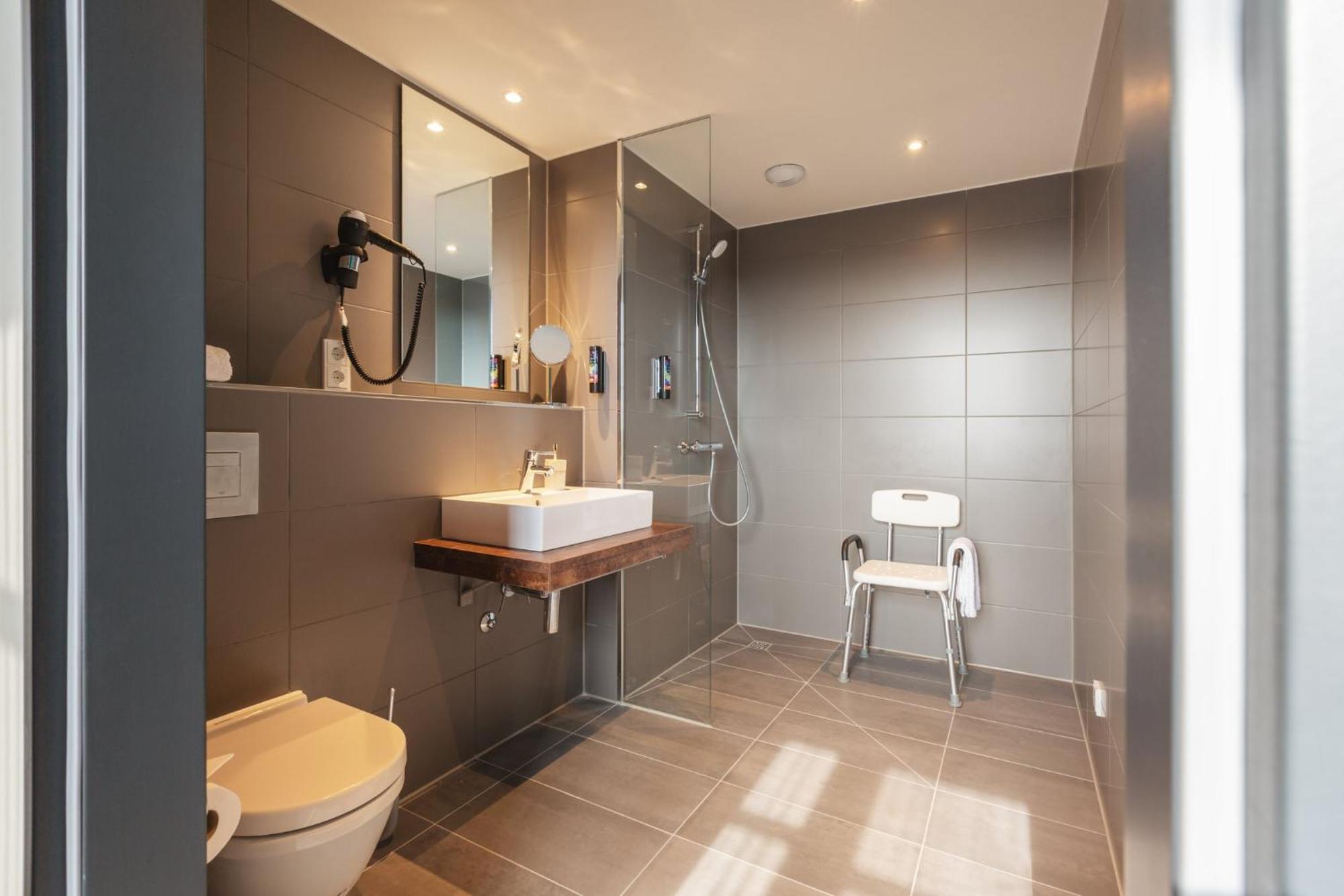 Holiday Inn - The Niu, Bricks Hamburg Eppendorf By Ihg מראה חיצוני תמונה